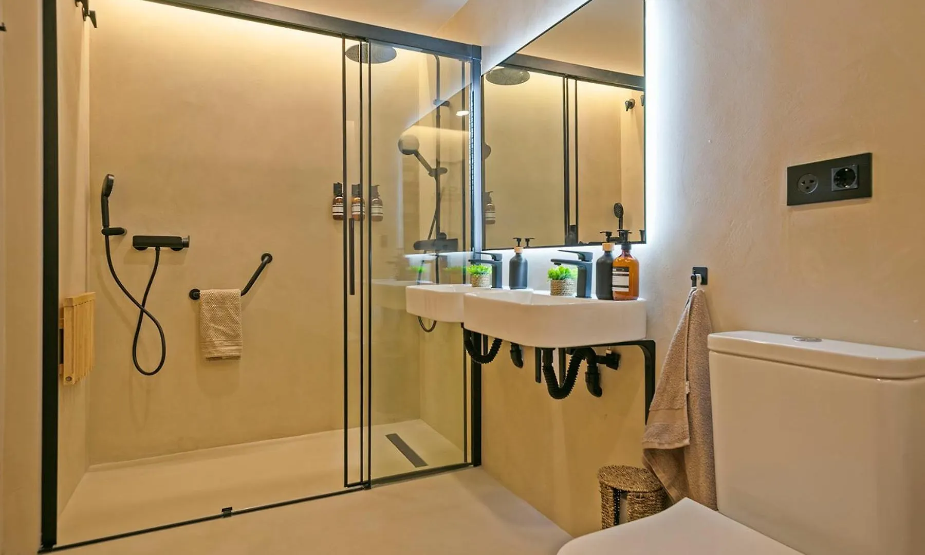 Olivia Barcelona Hostel